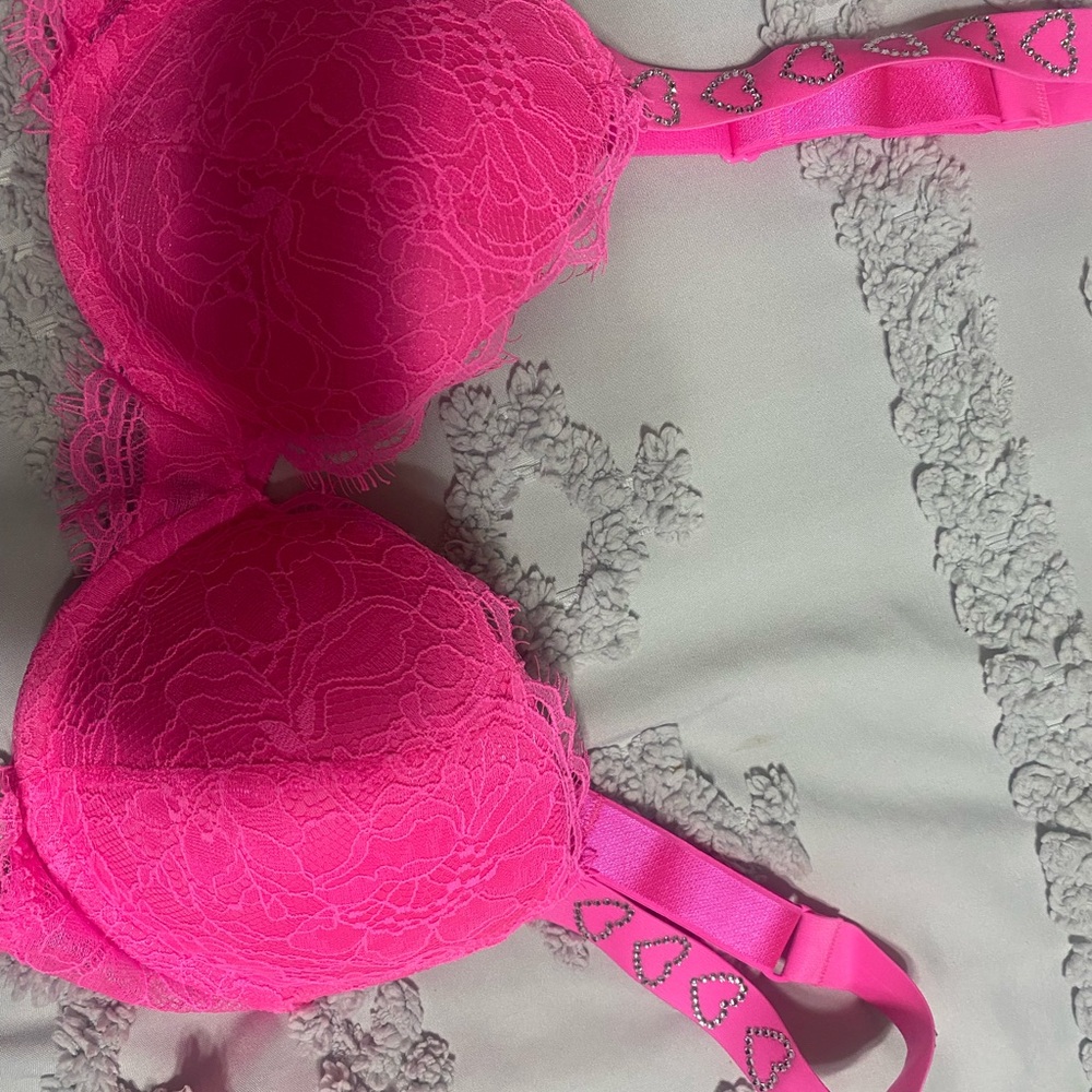 Victoria's Secret Very Sexy Push Up Pink Rhinestone Heart Strap Lace Bra - Picture 2 of 4